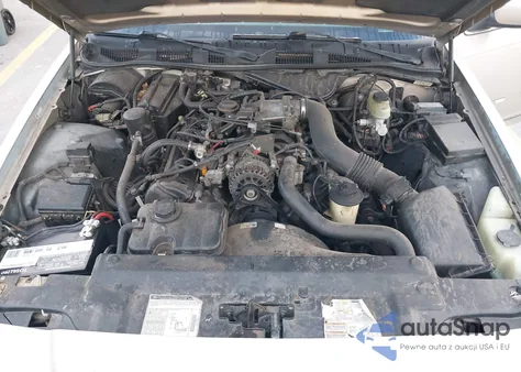 1998 Mercury Grand Marquis из США, поврежденный, VIN 2MEFM75W5WX601398